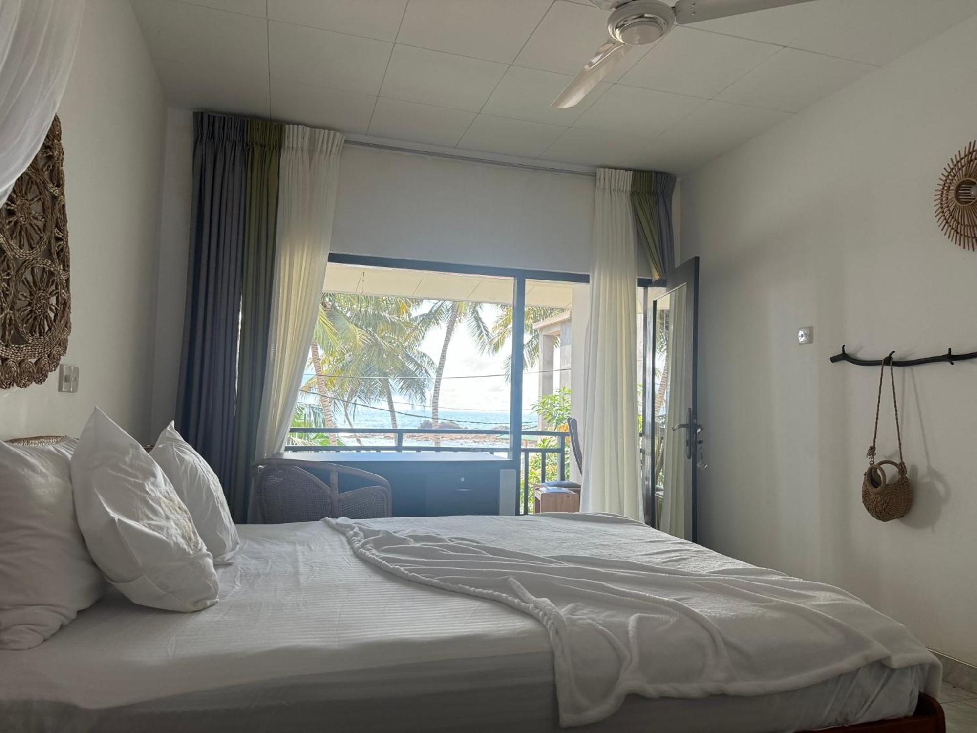 Coconut Palm Beach Restaurant And Rooms Dikwella Exteriér fotografie